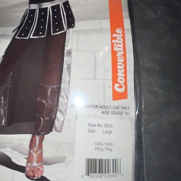 Glorious Gladiator Costume    - Picture 2 of 5